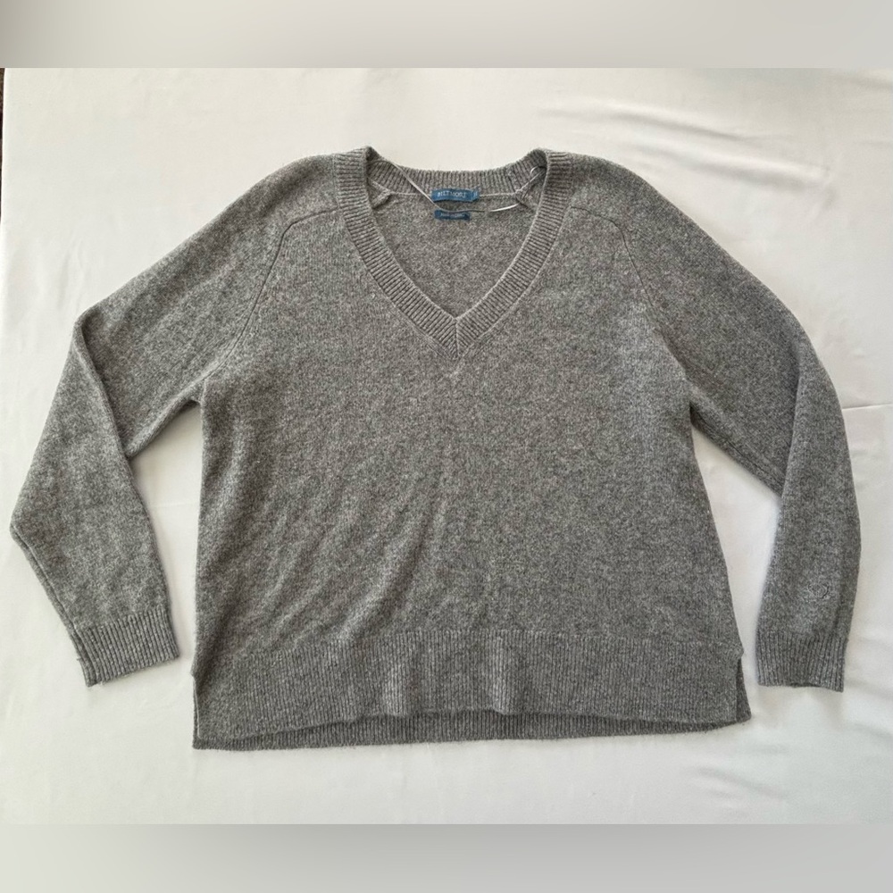 Biltmore 100% Cashmere V-Neck Sweater Size Medium Women’s Light Grey Soft Cozy